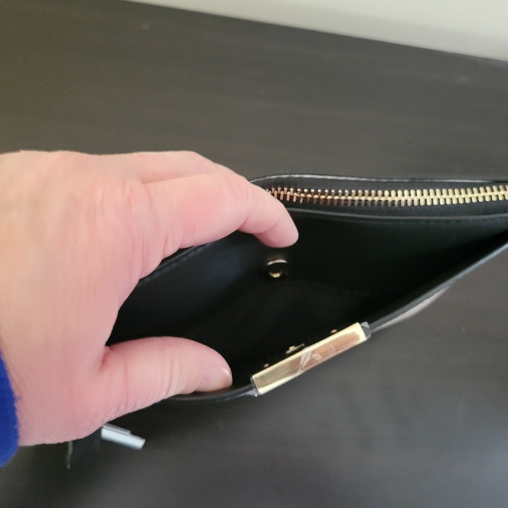 Nine West Lawson Wristlet/ Clutch NWT - Picture 4 of 5